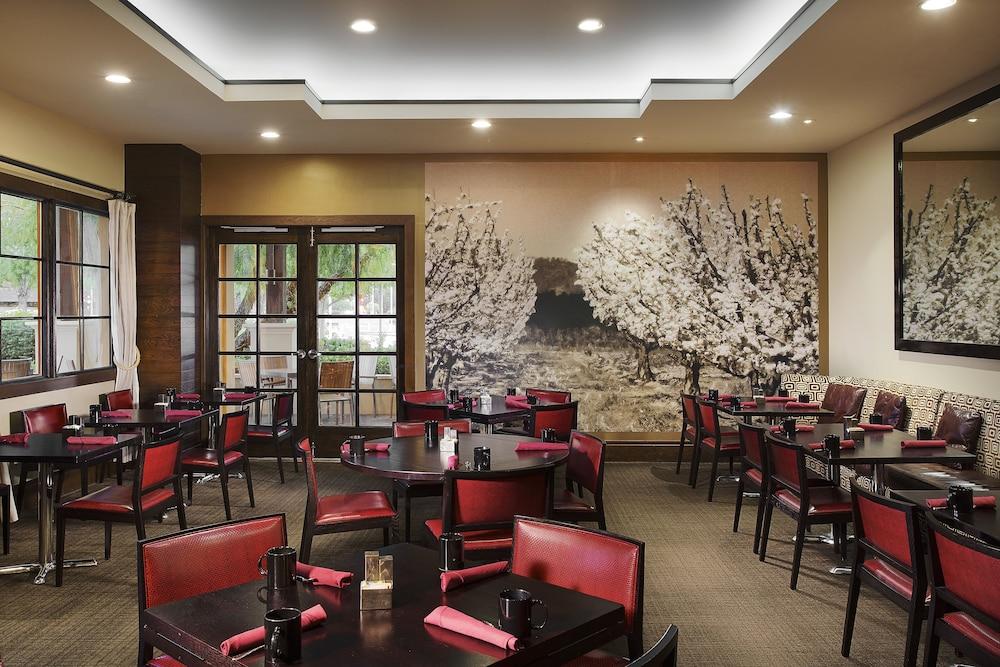 Juniper Hotel Cupertino, Curio Collection By Hilton Buitenkant foto