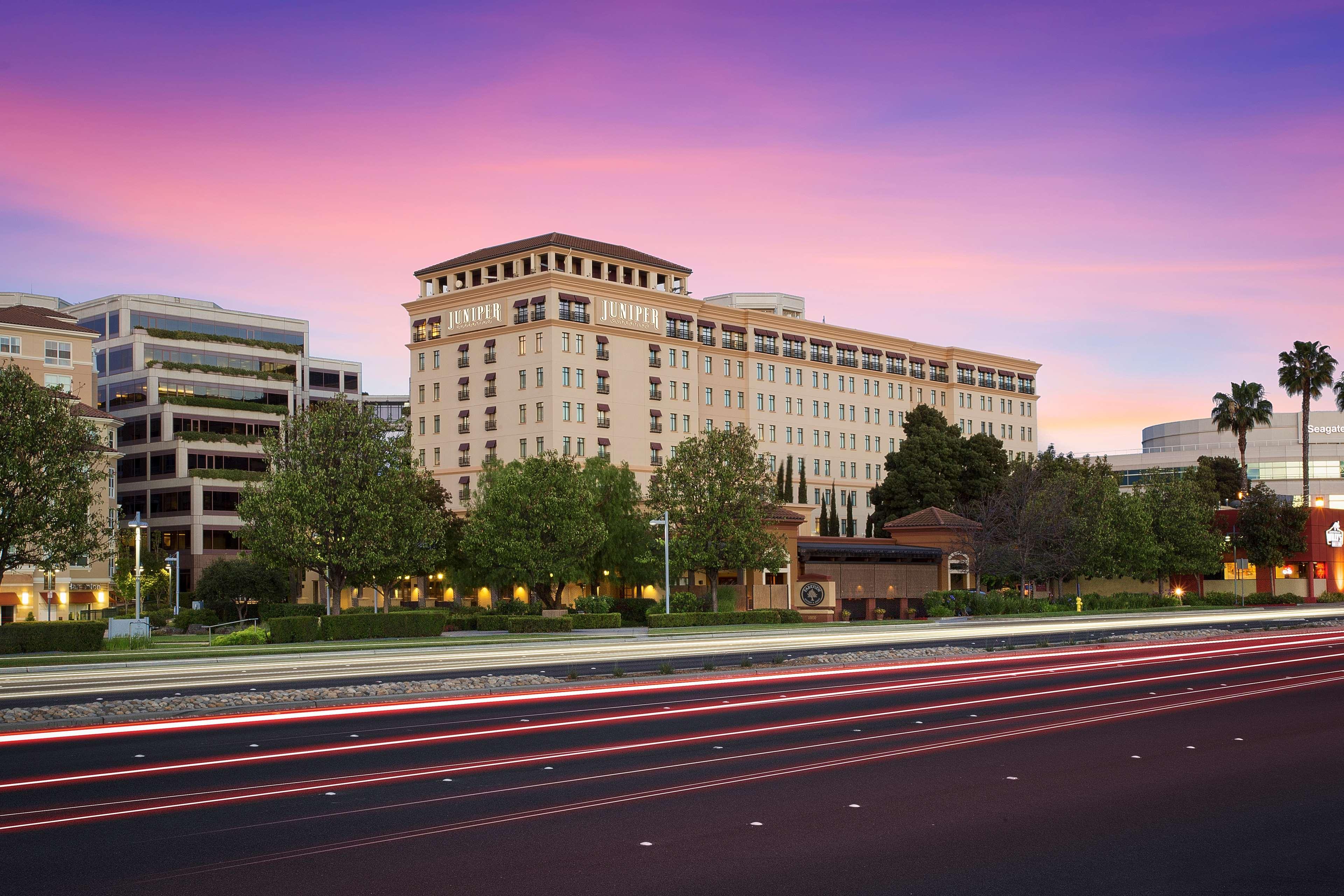 Juniper Hotel Cupertino, Curio Collection By Hilton Buitenkant foto