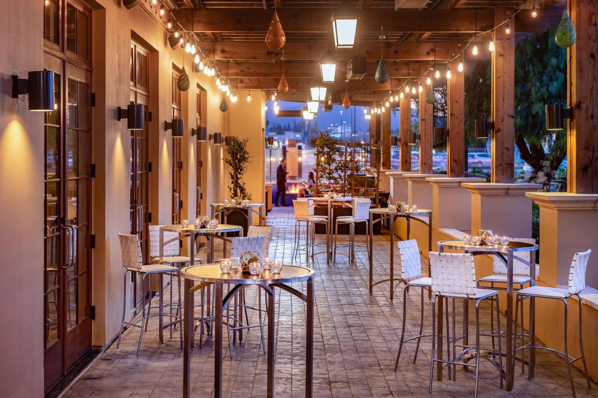 Juniper Hotel Cupertino, Curio Collection By Hilton Buitenkant foto