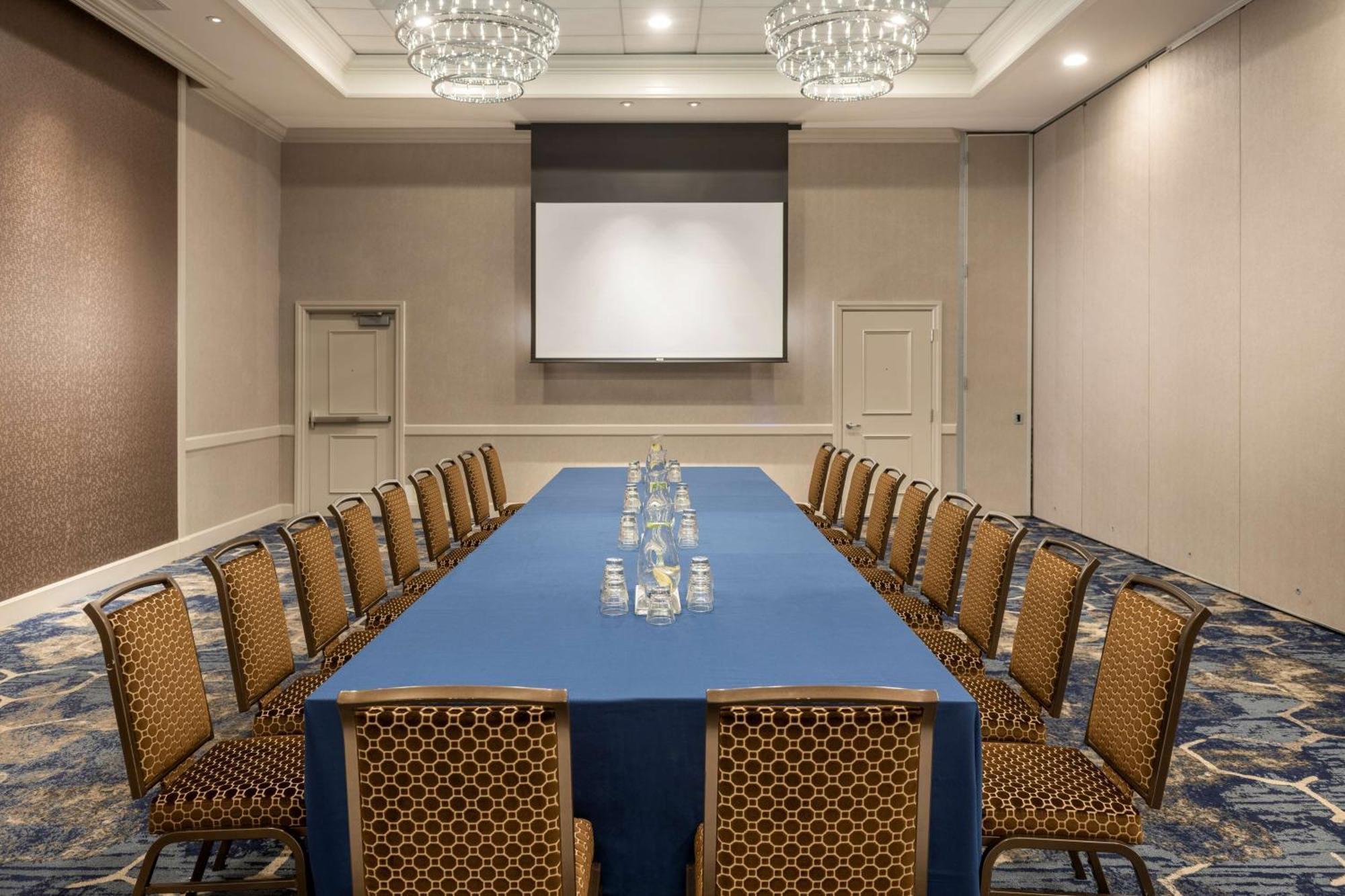 Juniper Hotel Cupertino, Curio Collection By Hilton Buitenkant foto
