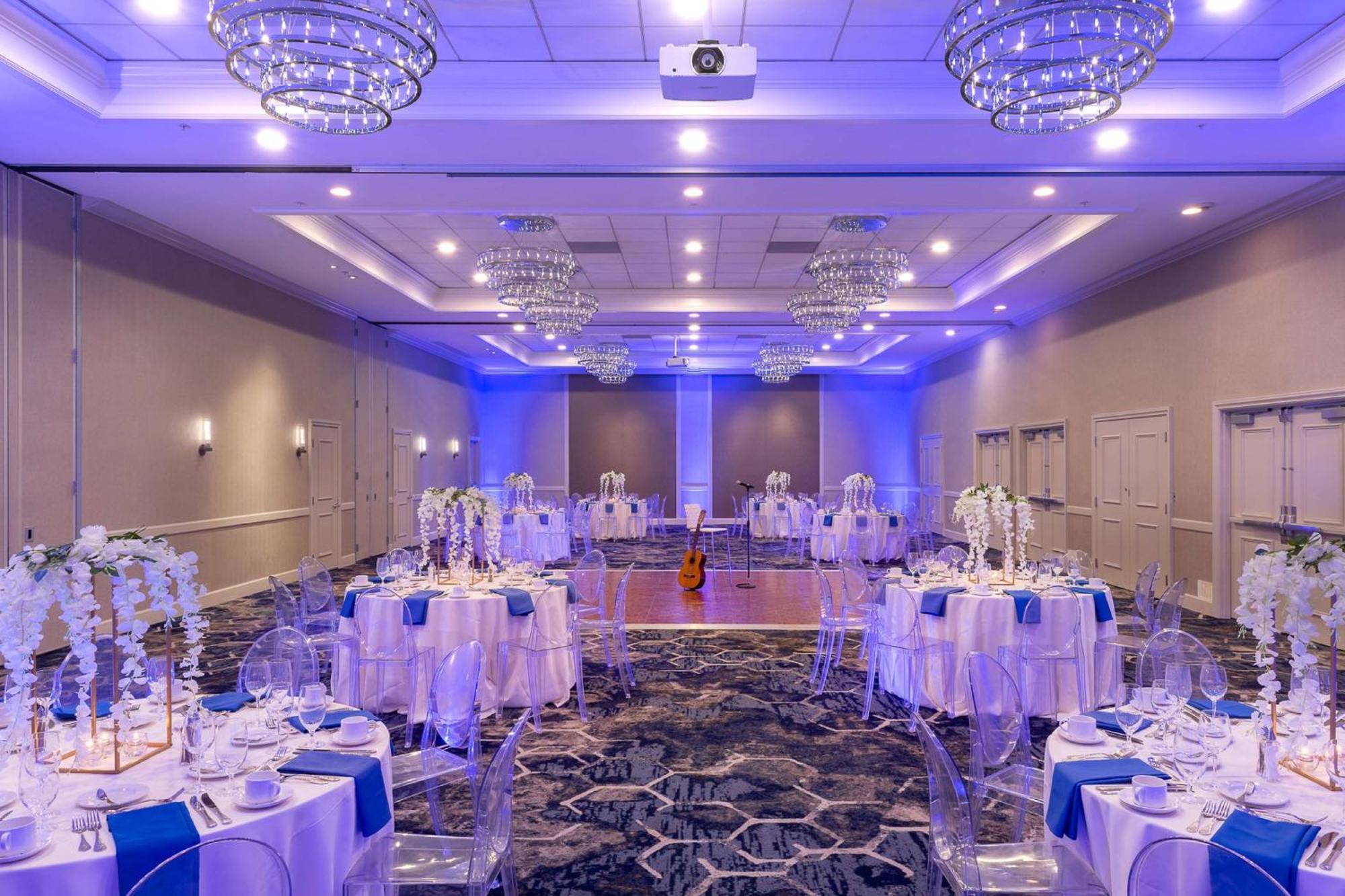 Juniper Hotel Cupertino, Curio Collection By Hilton Buitenkant foto