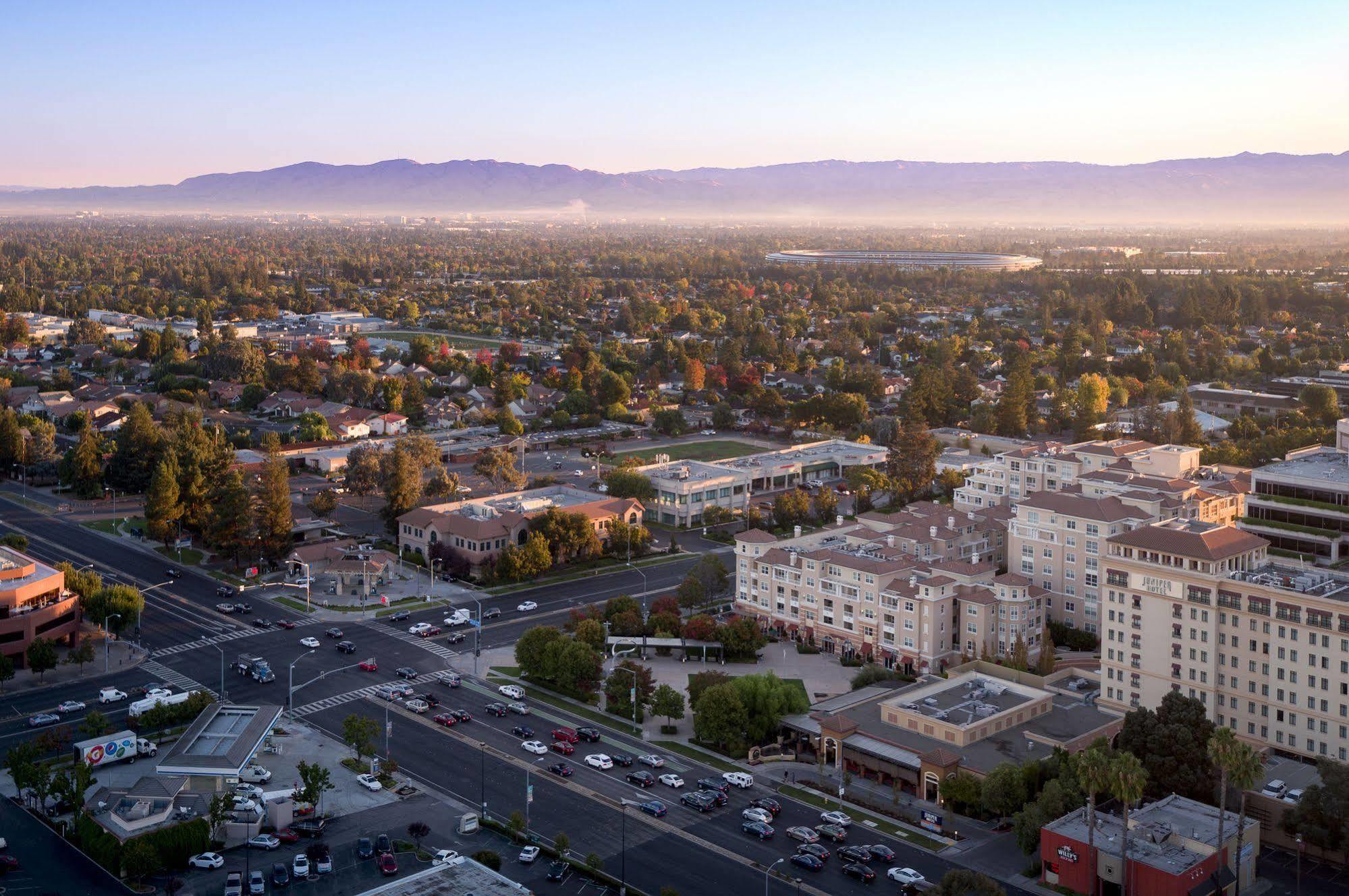 Juniper Hotel Cupertino, Curio Collection By Hilton Buitenkant foto